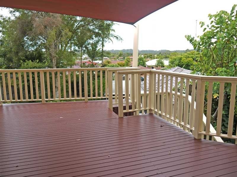 8 Kaffia Court, Elanora QLD 4221