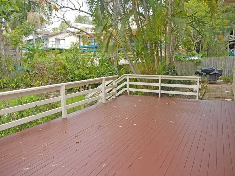 8 Kaffia Court, Elanora QLD 4221