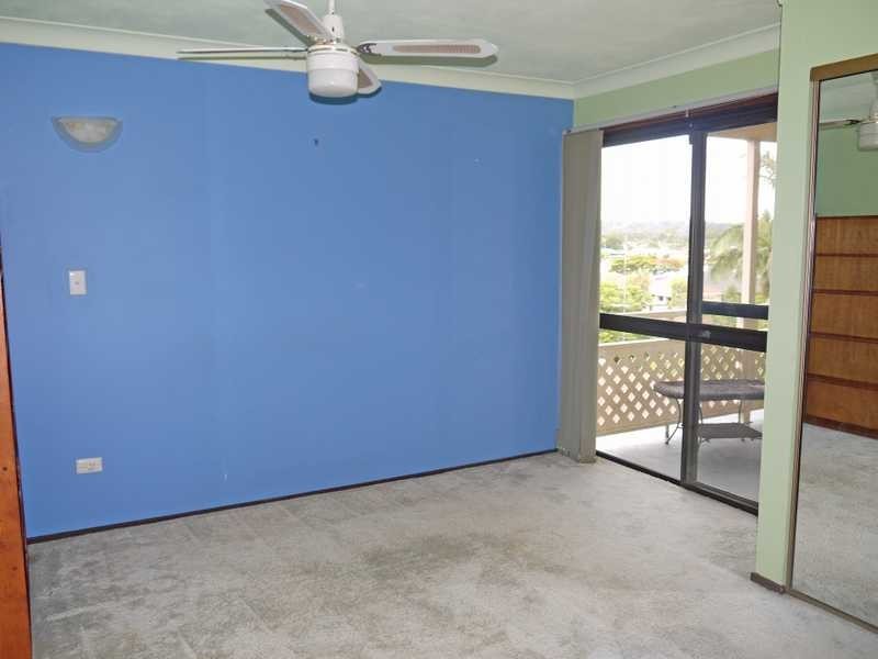 8 Kaffia Court, Elanora QLD 4221