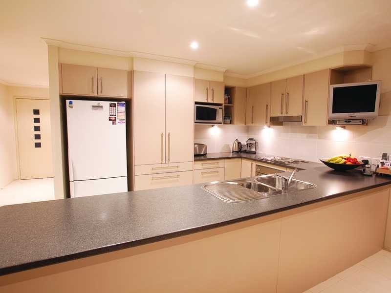 24 Evergreen Drive, Elanora QLD 4221