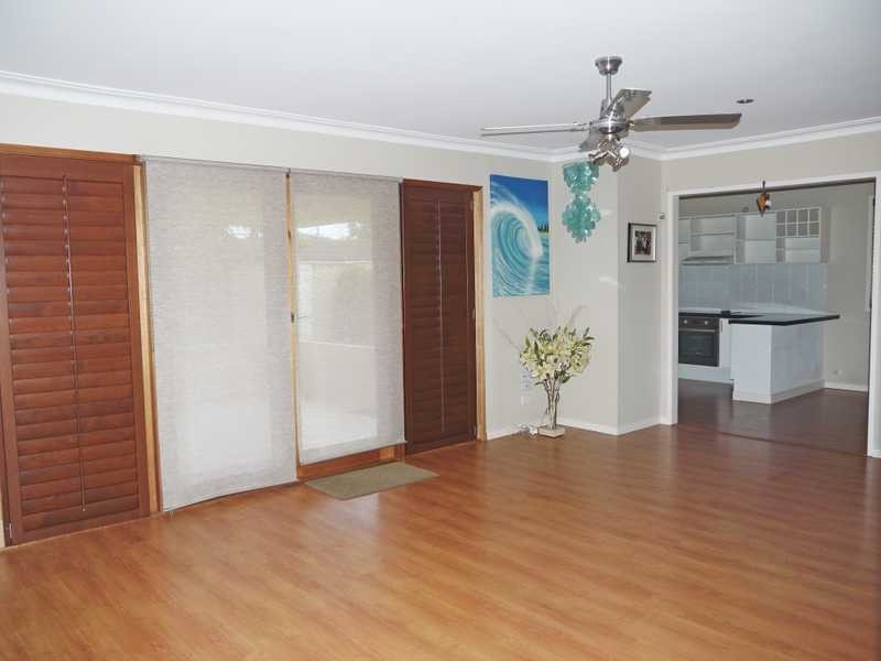 11 Denawen Street, Palm Beach QLD 4221