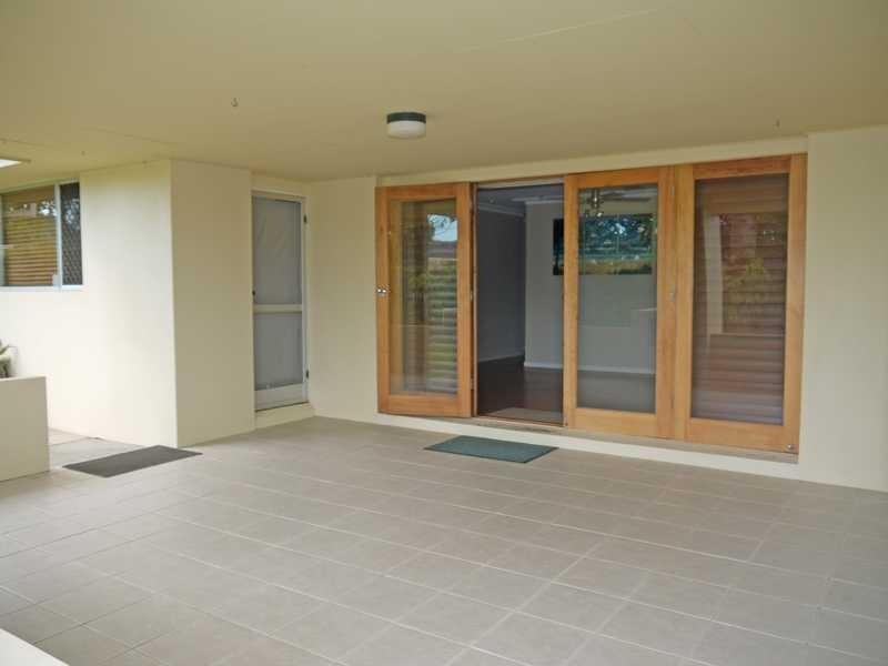 11 Denawen Street, Palm Beach QLD 4221