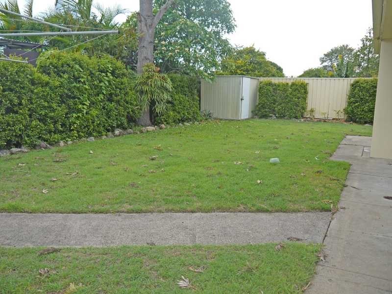 11 Denawen Street, Palm Beach QLD 4221