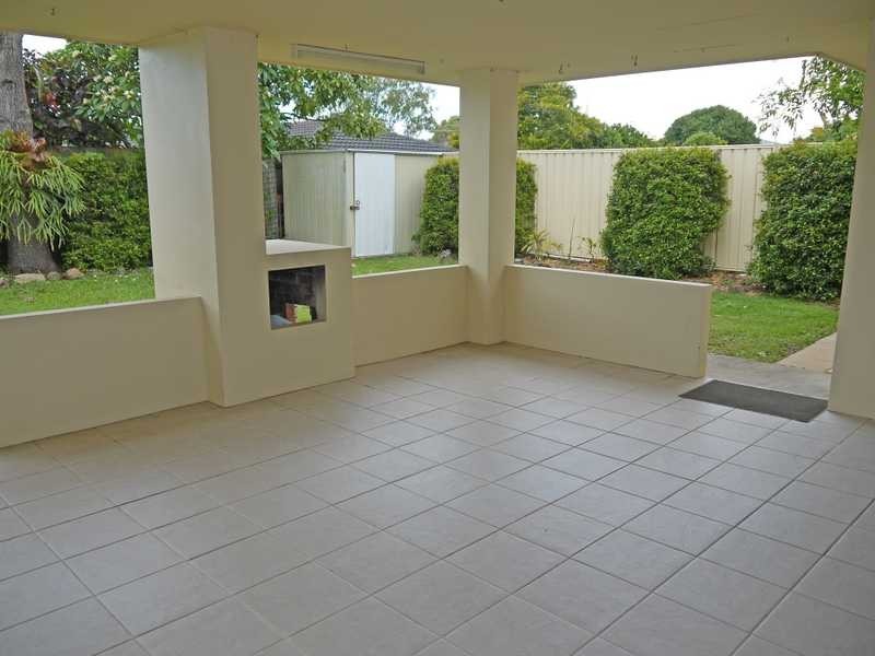 11 Denawen Street, Palm Beach QLD 4221