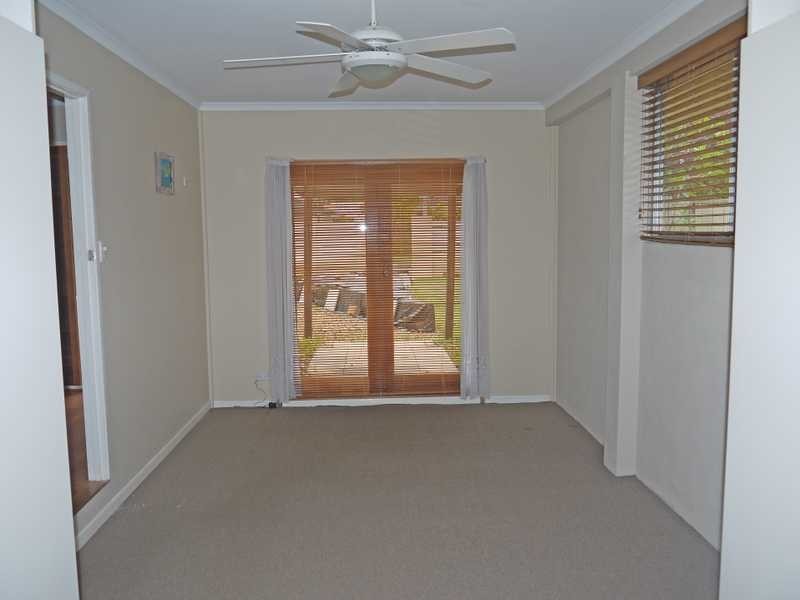 11 Denawen Street, Palm Beach QLD 4221