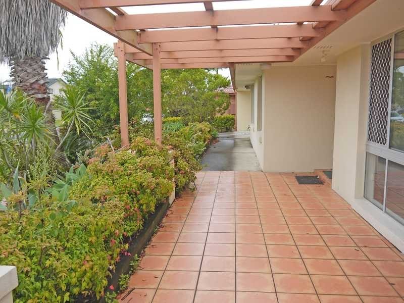 52 Japonica Drive, Palm Beach QLD 4221