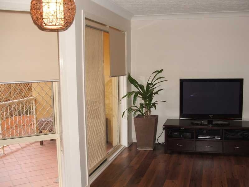 Unit 1/7 Twenty Seventh Avenue, Palm Beach QLD 4221