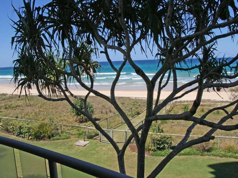 Unit 201/1 Twenty First Avenue, Palm Beach QLD 4221