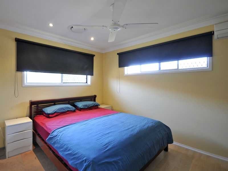 1 Araluen Avenue, Palm Beach QLD 4221