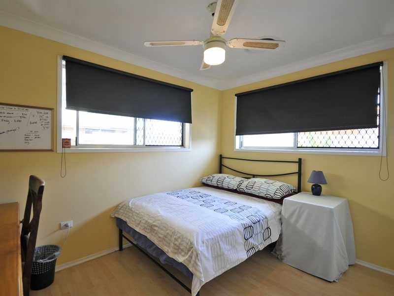 1 Araluen Avenue, Palm Beach QLD 4221