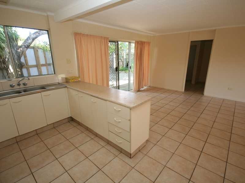 50 Fifteenth Avenue, Palm Beach QLD 4221
