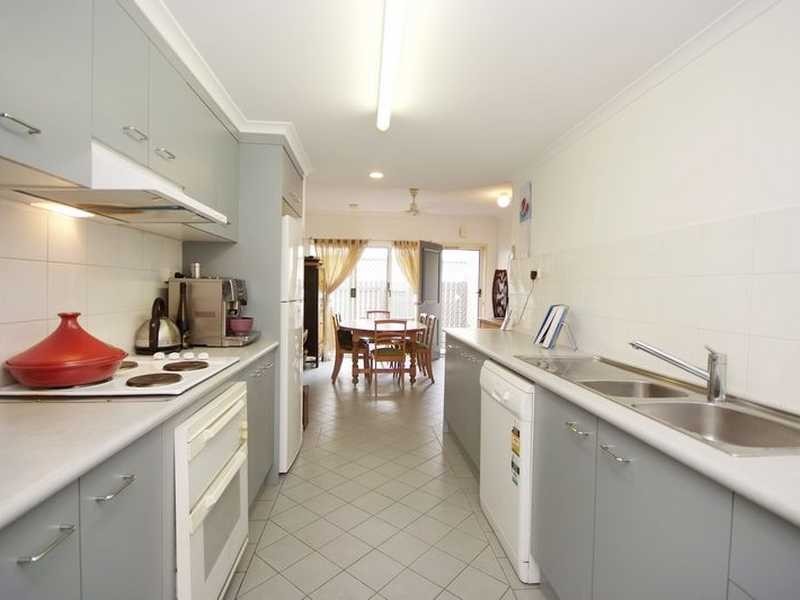 4/17 Digger Street, Cairns North QLD 4870