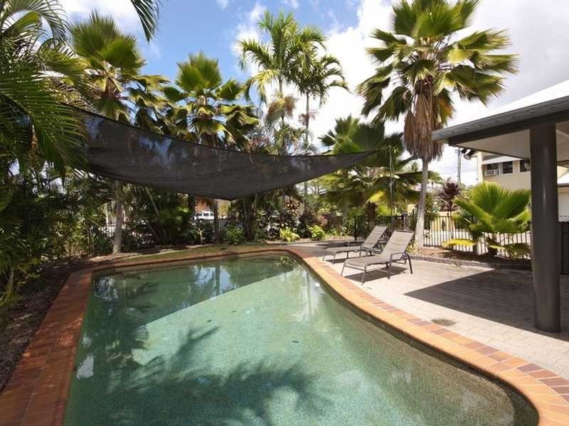 4/17 Digger Street, Cairns North QLD 4870