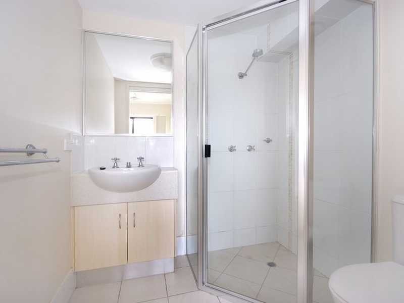 9/6 James Street, Cairns North QLD 4870