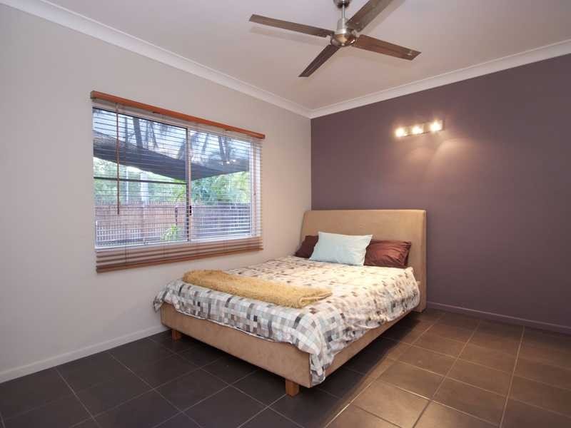 72 Wistaria Street, Holloways Beach QLD 4878