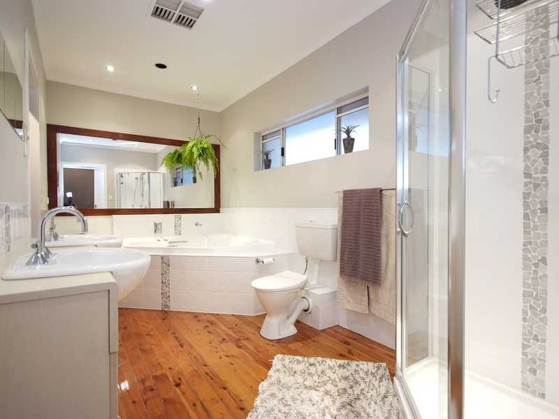 72 Wistaria Street, Holloways Beach QLD 4878