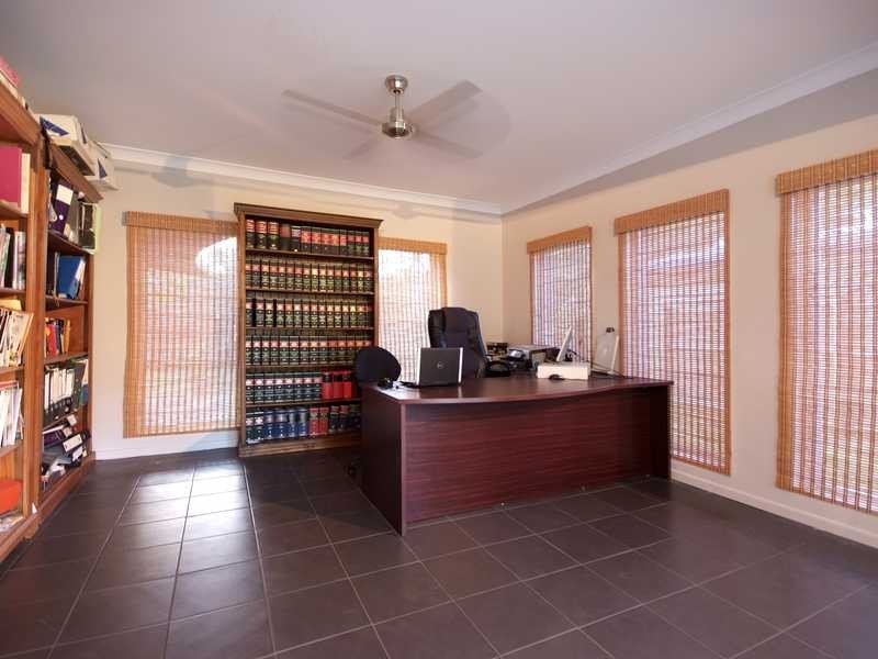 72 Wistaria Street, Holloways Beach QLD 4878