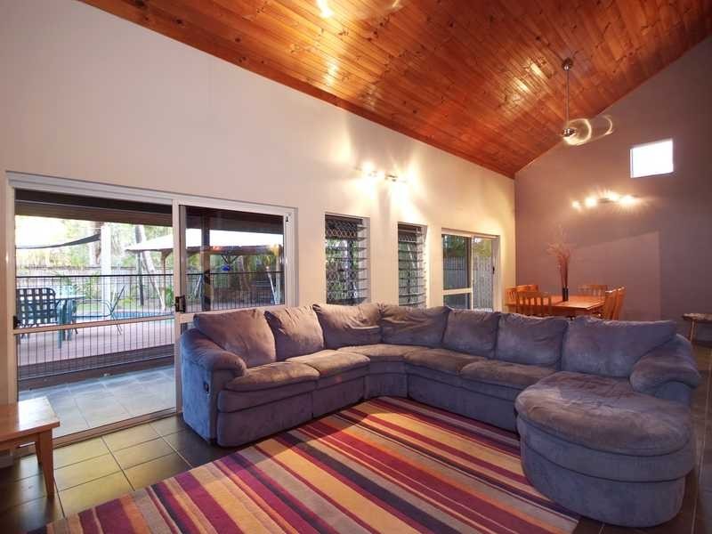72 Wistaria Street, Holloways Beach QLD 4878