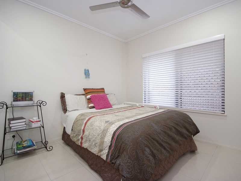 11 Willie Ming Close, Redlynch QLD 4870