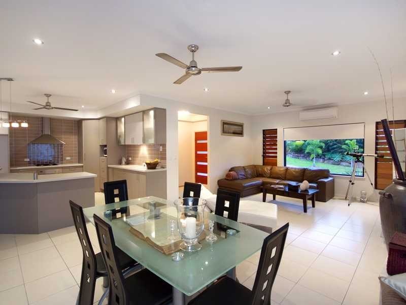 11 Willie Ming Close, Redlynch QLD 4870