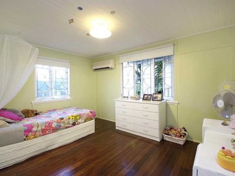 20 Morehead Street, Bungalow QLD 4870