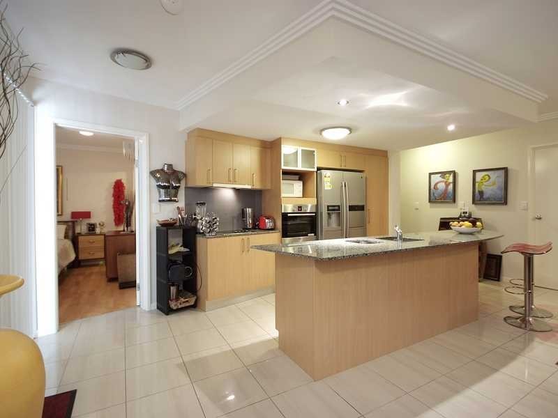 2/242 Grafton Street, Cairns City QLD 4870