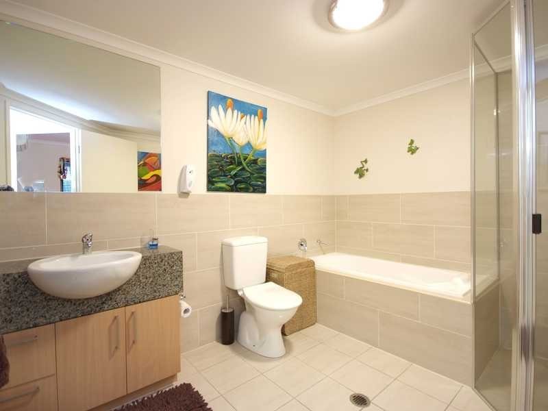 2/242 Grafton Street, Cairns City QLD 4870