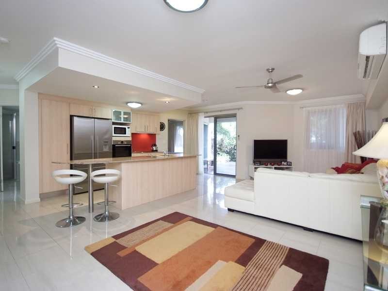 1/242 Grafton Street, Cairns North QLD 4870