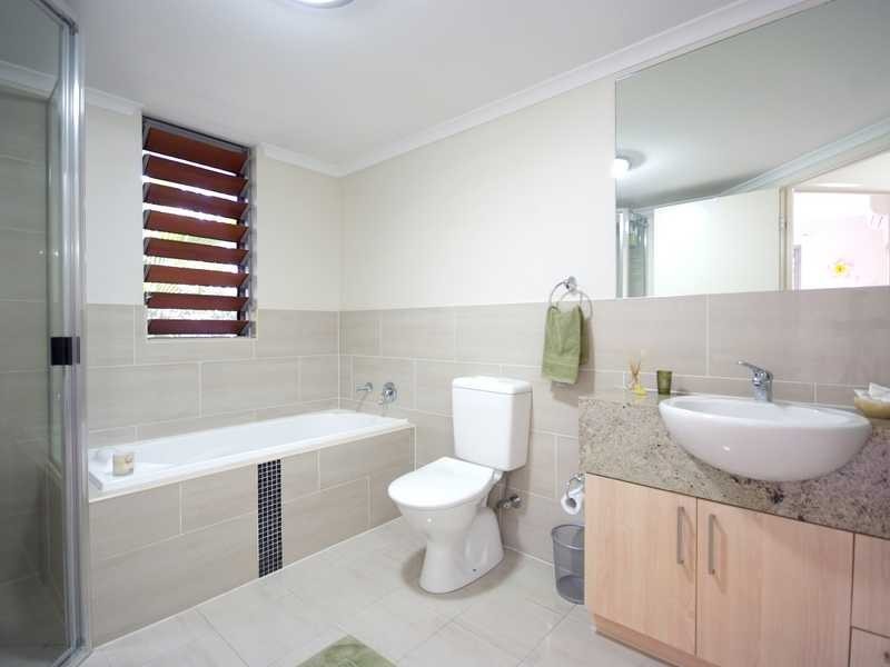 1/242 Grafton Street, Cairns North QLD 4870