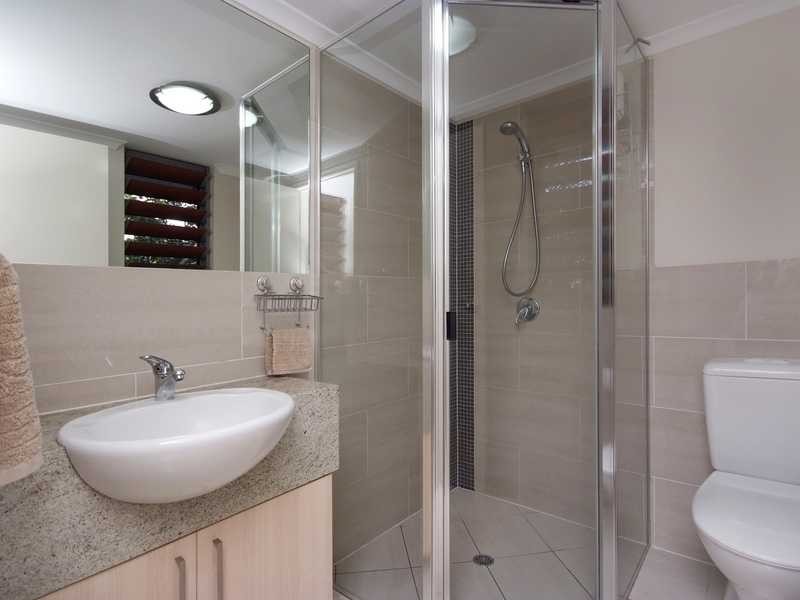 1/242 Grafton Street, Cairns North QLD 4870