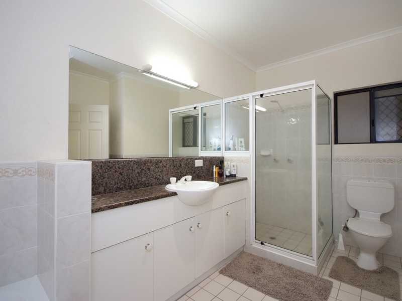 8/353 Severin Street, Cairns QLD 4870