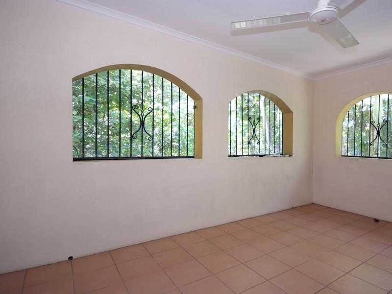 8/353 Severin Street, Cairns QLD 4870