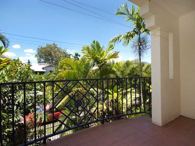 Apartment/2/10 Digger Street, Cairns North QLD 4870