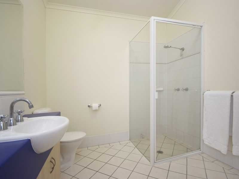 Apartment/2/10 Digger Street, Cairns North QLD 4870