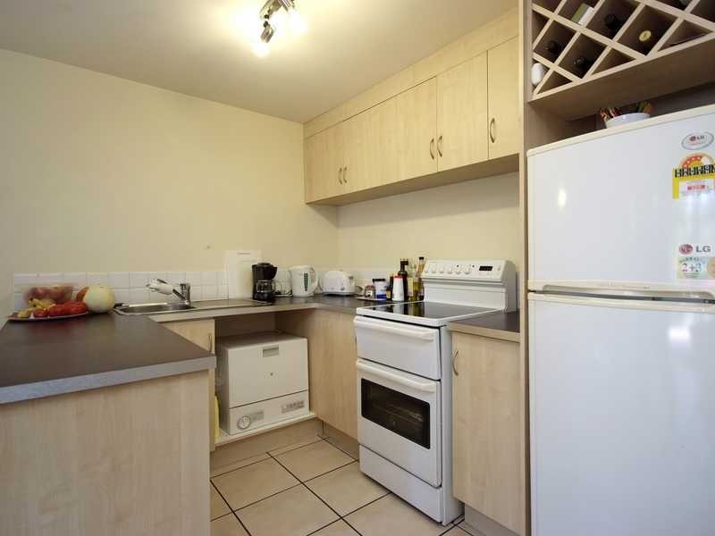 Apartment/2/10 Digger Street, Cairns North QLD 4870