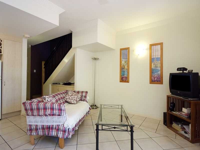 Apartment/2/10 Digger Street, Cairns North QLD 4870