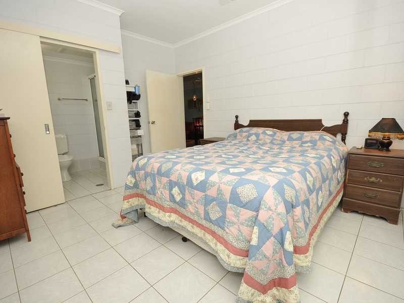 12/8 Rose Street, Cairns QLD 4870