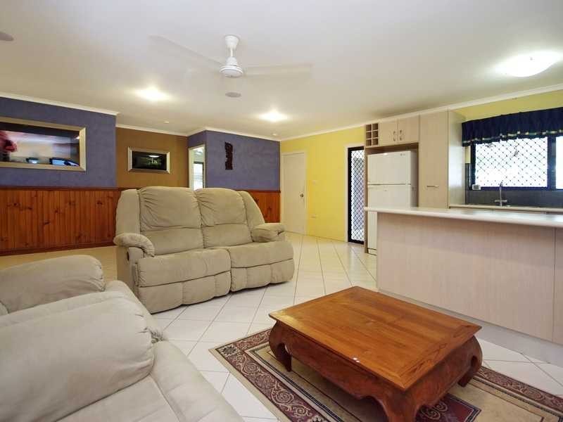 4 Tapini Close, Trinity Beach QLD 4879