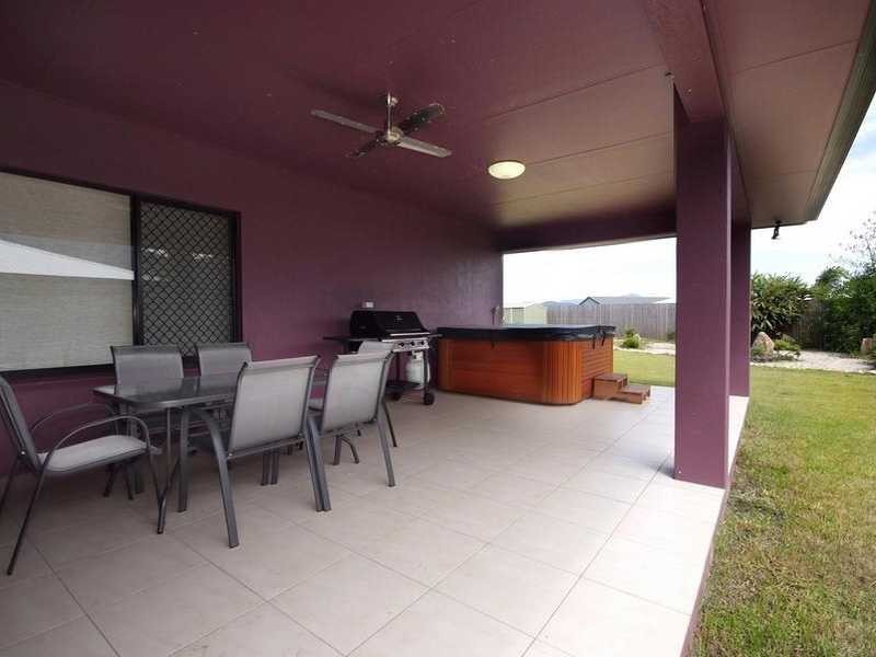 3 Roderick Street, Bentley Park QLD 4869