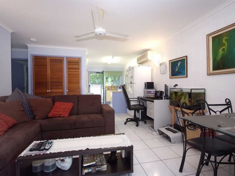 4/36 Old Smithfield Road, Freshwater QLD 4870