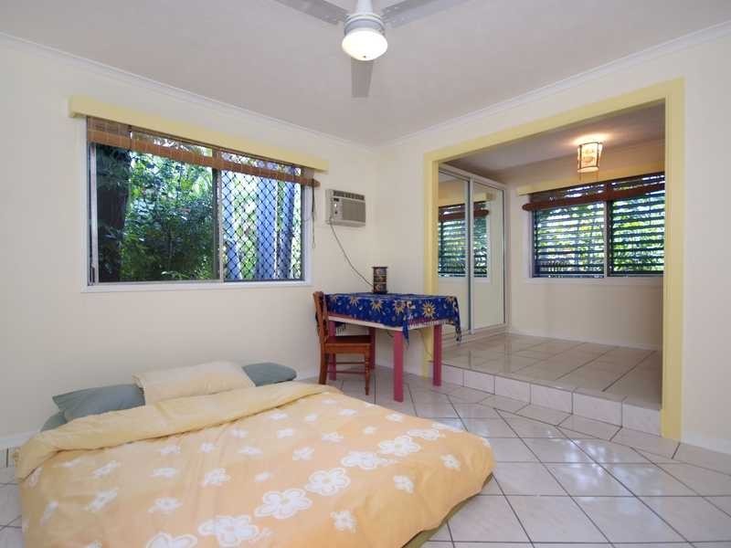 4 Fern Street, Holloways Beach QLD 4878