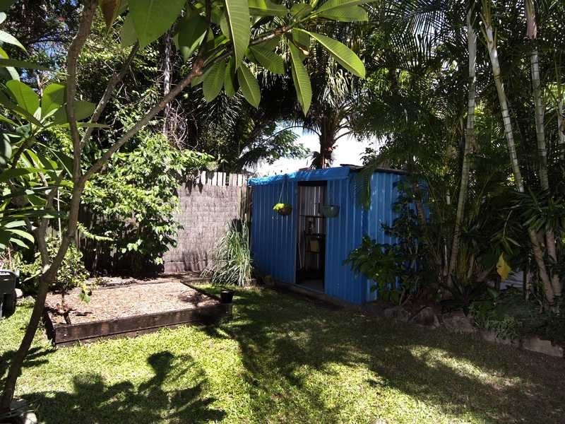 4 Fern Street, Holloways Beach QLD 4878