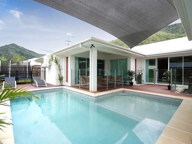 6 Davidson Close, Redlynch QLD 4870