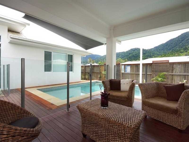 6 Davidson Close, Redlynch QLD 4870