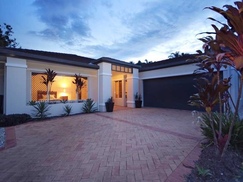 9 West Park Ridge Drive, Brinsmead QLD 4870