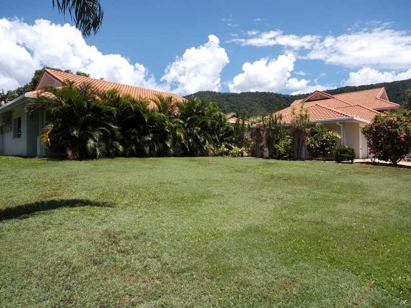 8 Cascade Ave, Kewarra Beach QLD 4879