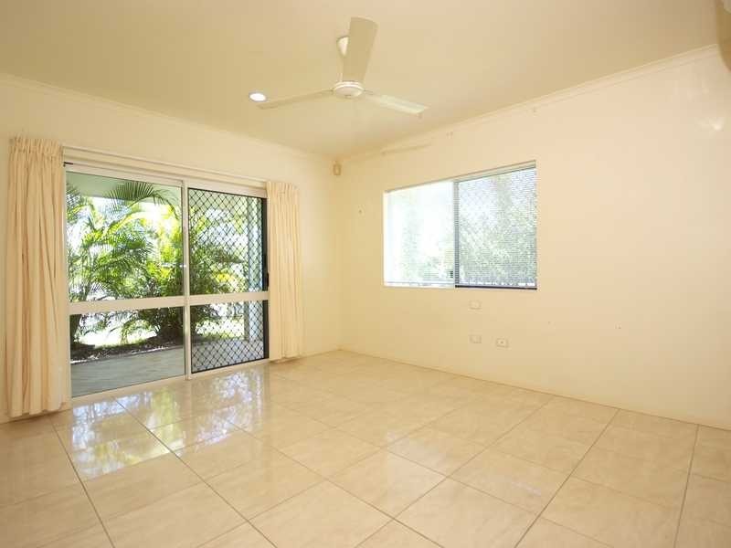 8 Cascade Ave, Kewarra Beach QLD 4879