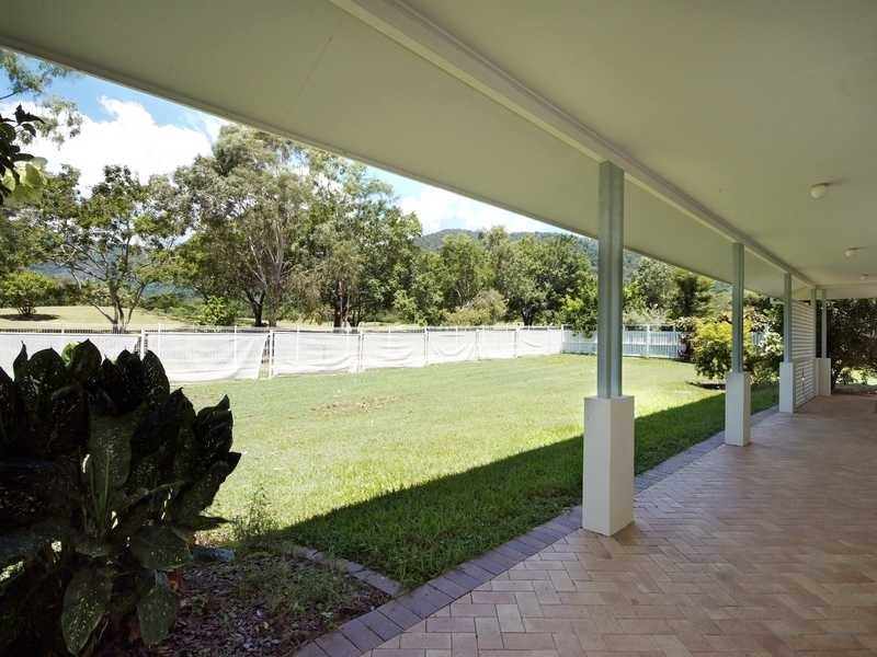 8 Cascade Ave, Kewarra Beach QLD 4879