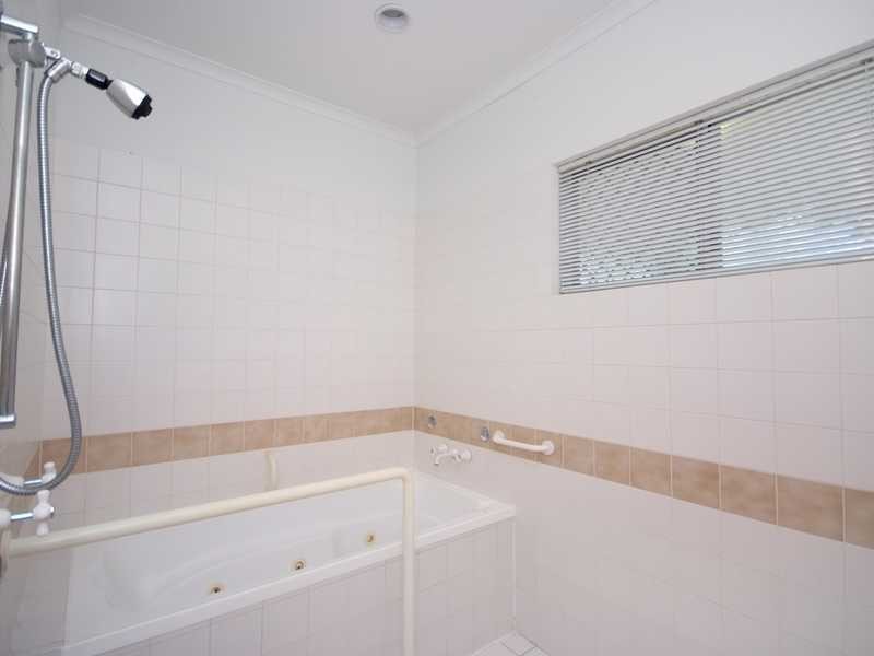 8 Cascade Ave, Kewarra Beach QLD 4879