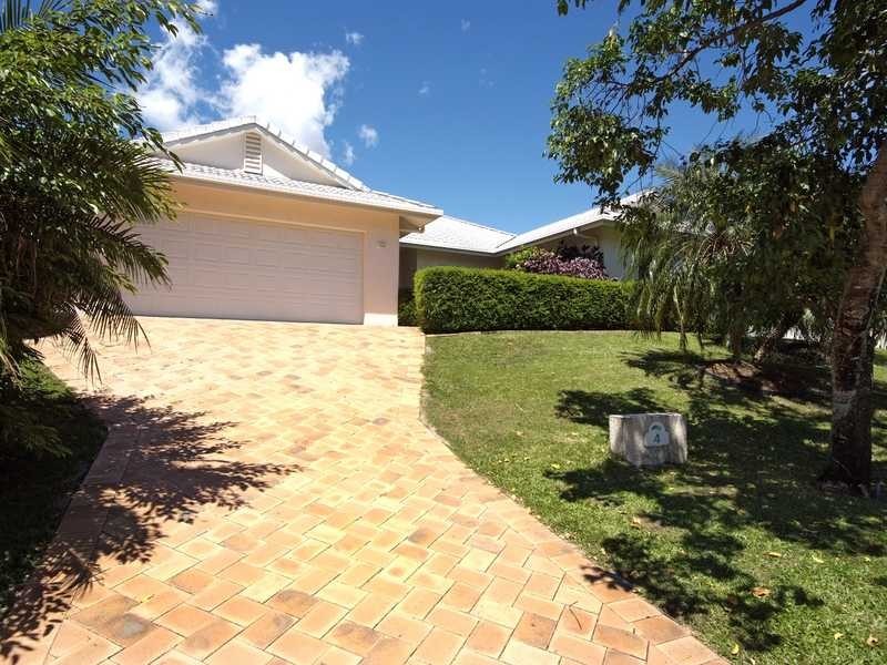 4 Parkinson Drive, Kewarra Beach QLD 4879